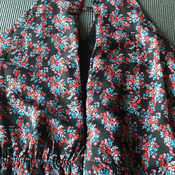 🌴 Miami Floral Romper 🌴 - Picture 9 of 11